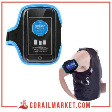 Brassard muni d'une fenêtre de rangement pour smartphone.